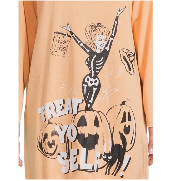 Halloween Sassy Skeleton Lady Shirt Light Sweatshirt & Socks Set Ladies L 12-14 - Picture 10 of 12